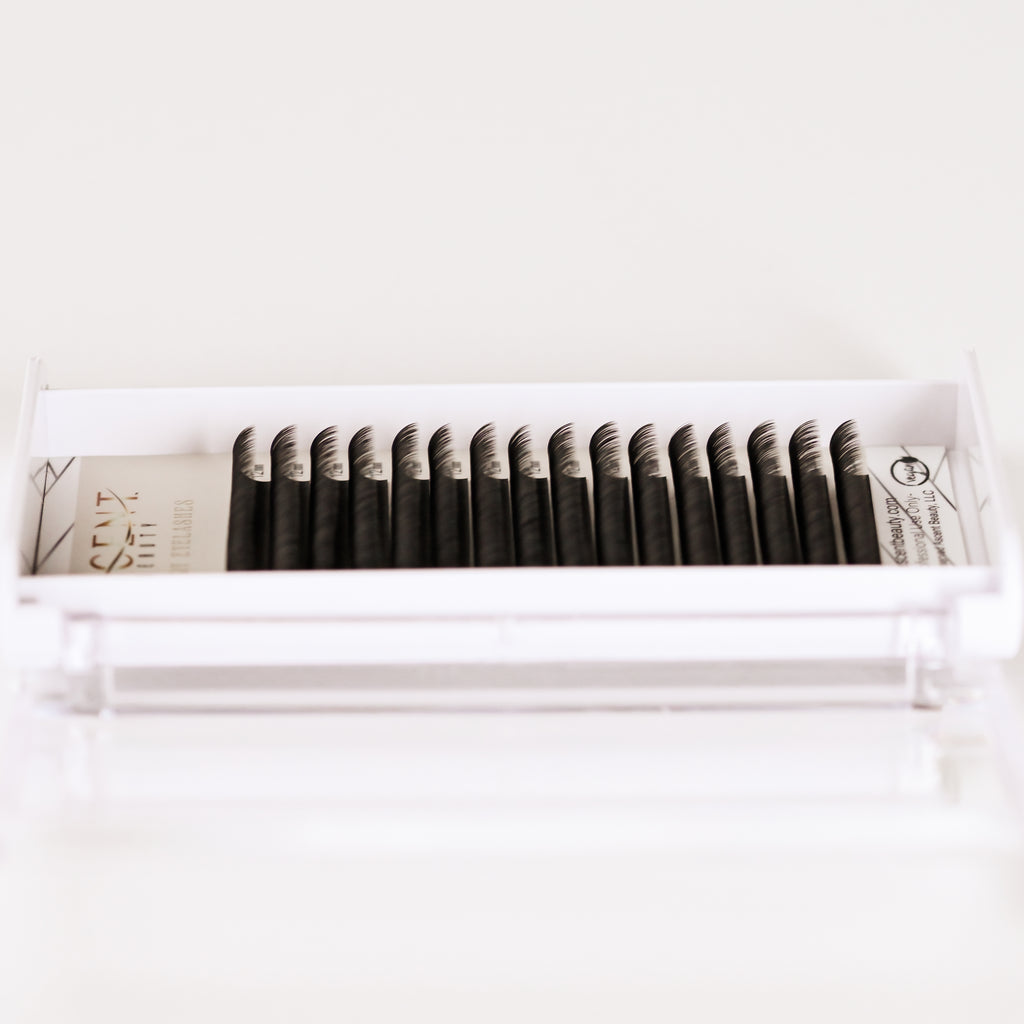 40% OFF!** Classic Lashes .15mm Single length trays